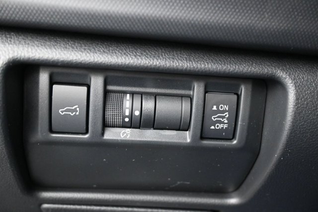 Used 2025 Subaru Forester Touring w/ Popular Package - Touring AWD/4WD image 24