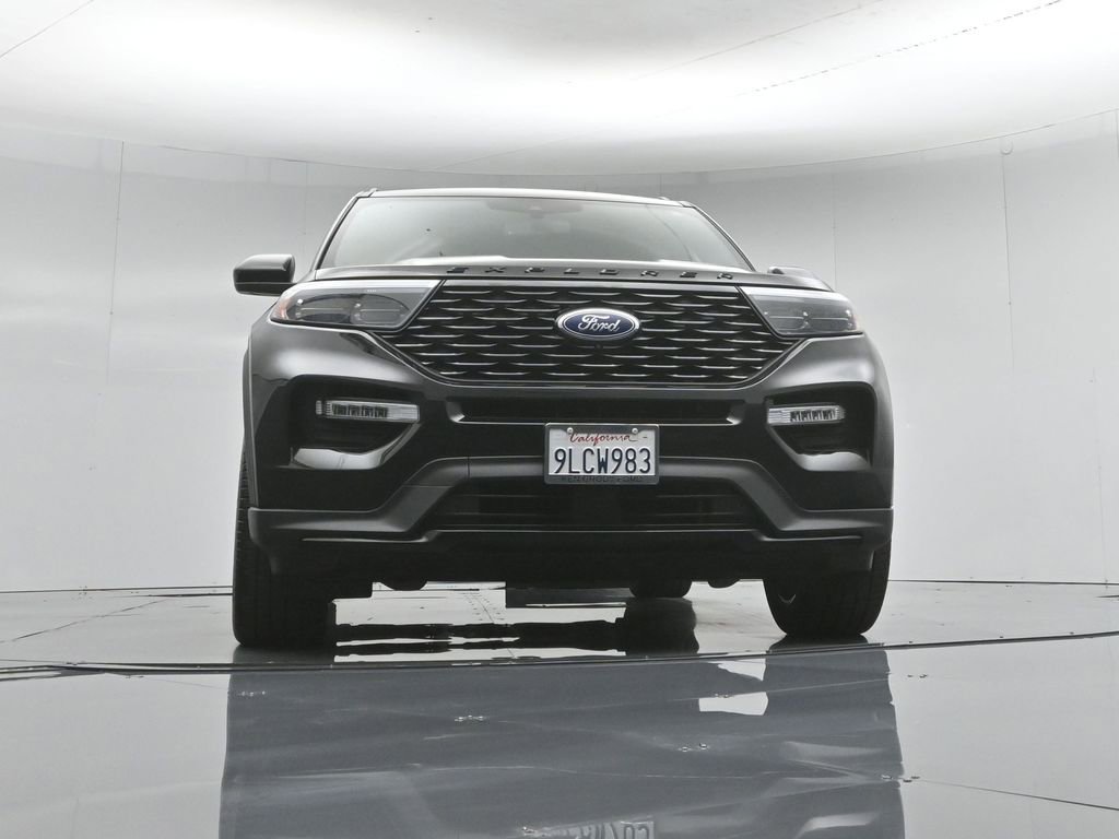 Certified 2024 Ford Explorer ST-Line w/ Class IV Trailer Tow Package RWD image 49
