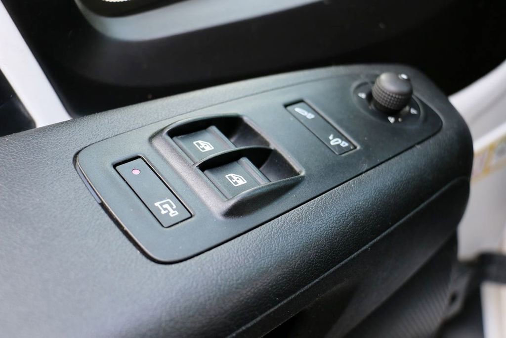 Used 2024 RAM ProMaster 2500 w/ Convenience Group FWD image 13