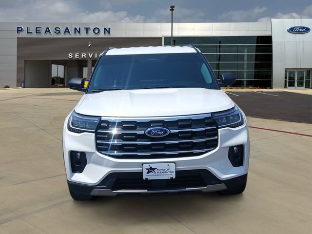 Certified 2025 Ford Explorer Active w/ Active Comfort Package RWD image 8