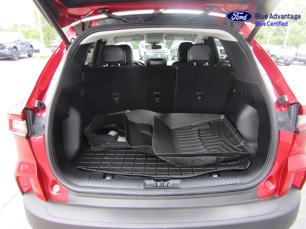 Certified 2023 Ford Escape Platinum AWD/4WD image 33