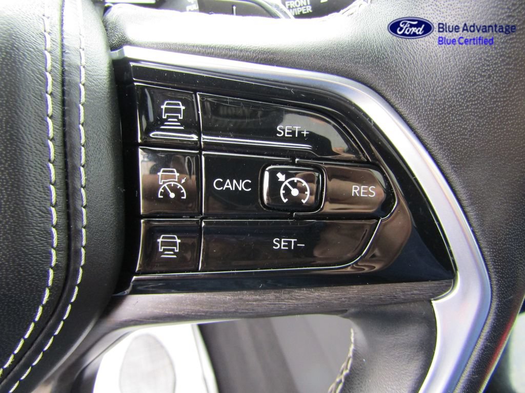 Used 2022 Jeep Grand Cherokee L Overland w/ Off Road Group AWD/4WD image 28