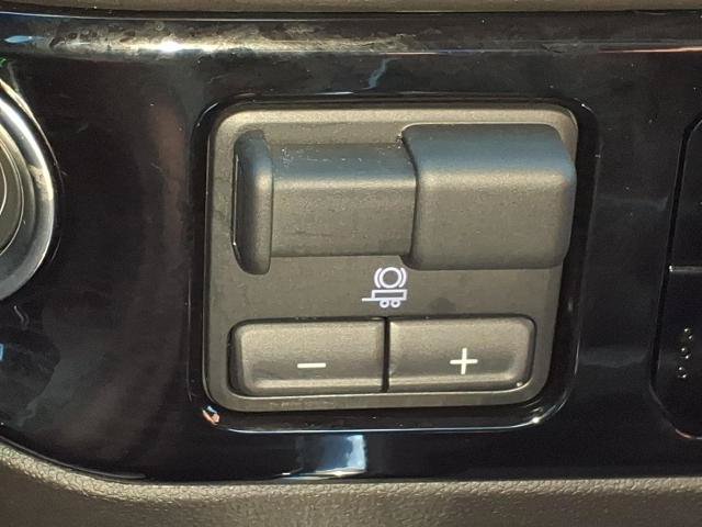 Used 2025 Chevrolet Silverado 2500 LT w/ Trail Boss Package AWD/4WD image 17