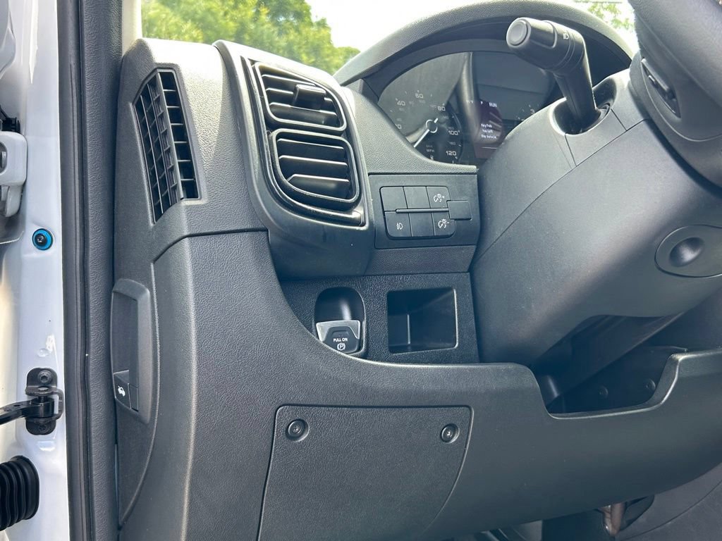 Used 2025 RAM ProMaster 2500 w/ Convenience Group FWD image 30