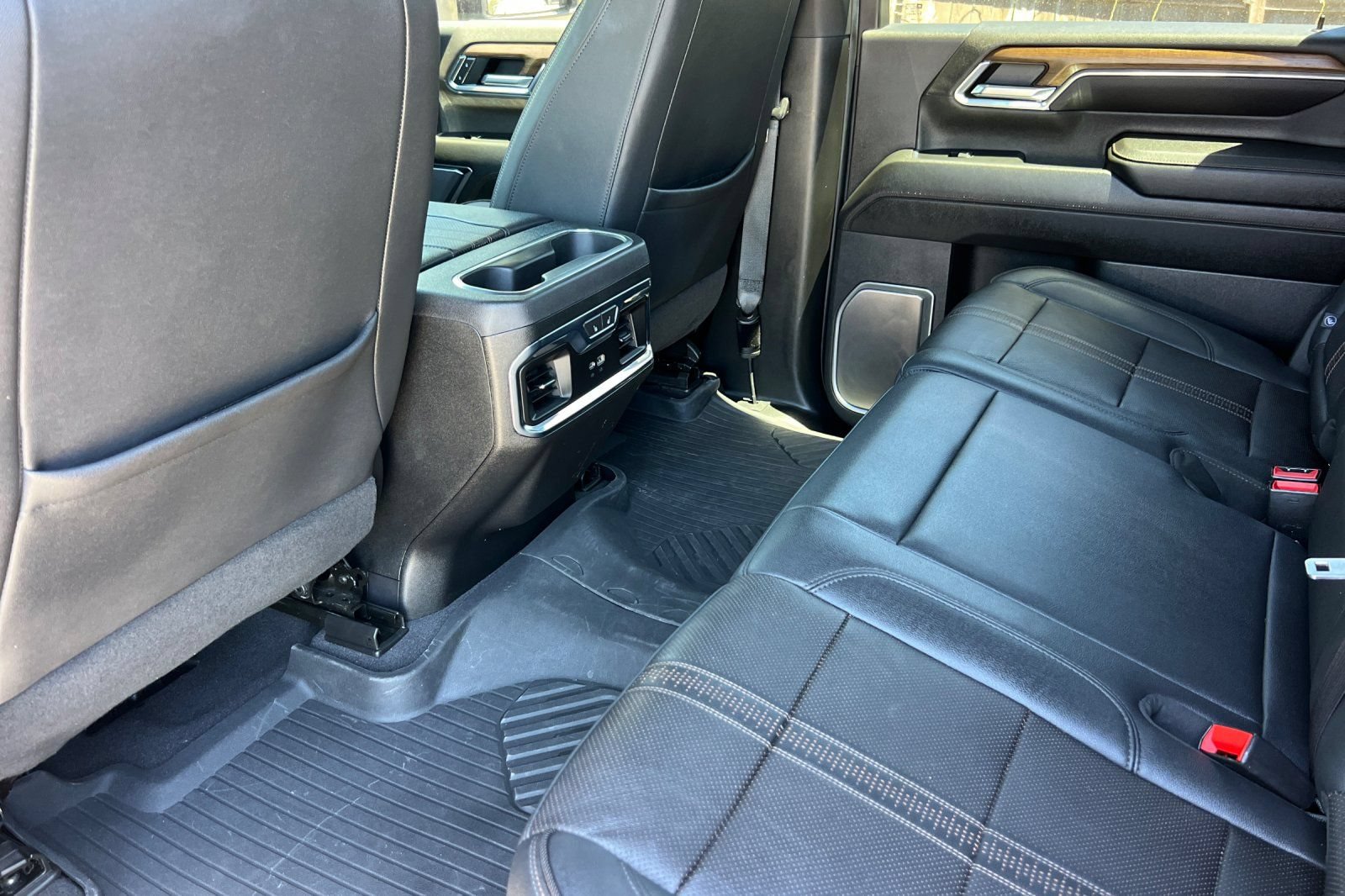 Used 2024 Chevrolet Silverado 2500 High Country AWD/4WD image 13