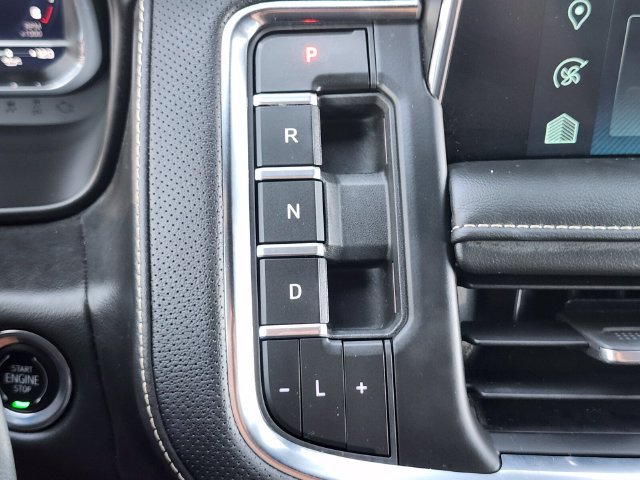 Used 2023 Chevrolet Tahoe Premier AWD/4WD image 27