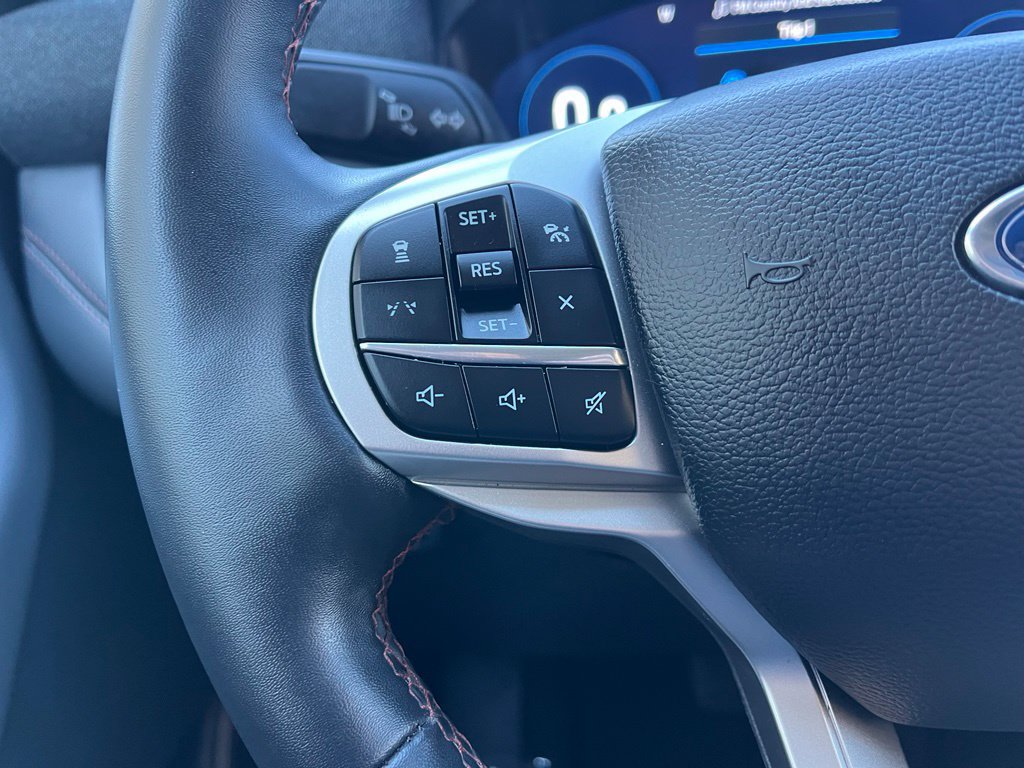 Certified 2025 Ford Explorer Active AWD/4WD image 28
