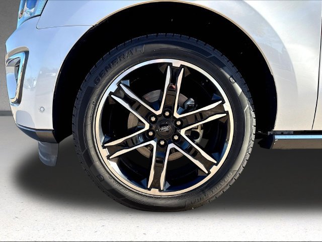Certified 2019 Ford Expedition Limited w/ Special Edition Package AWD/4WD image 38