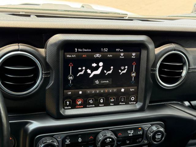 Used 2020 Jeep Gladiator Overland AWD/4WD image 24