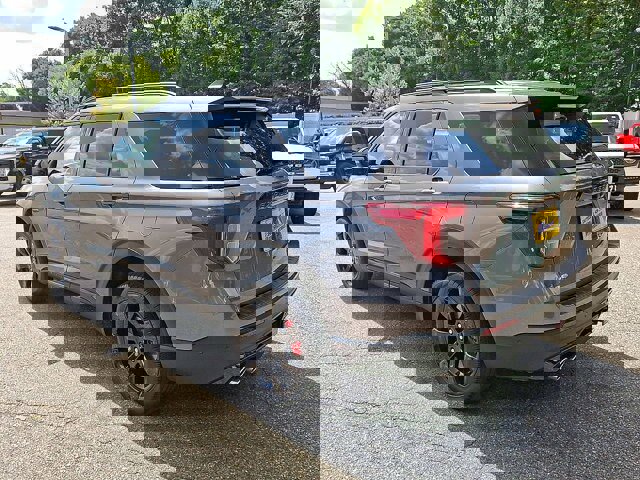 Certified 2022 Ford Explorer ST w/ Equipment Group 401A image 5