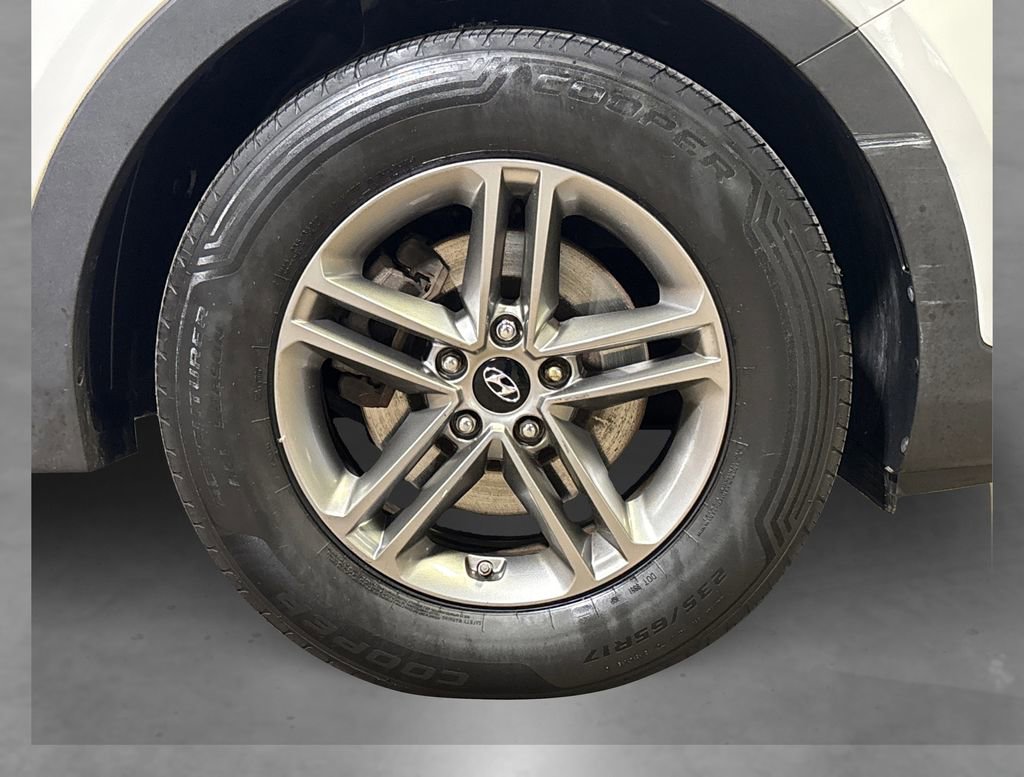Used 2017 Hyundai Santa Fe Sport AWD/4WD image 19