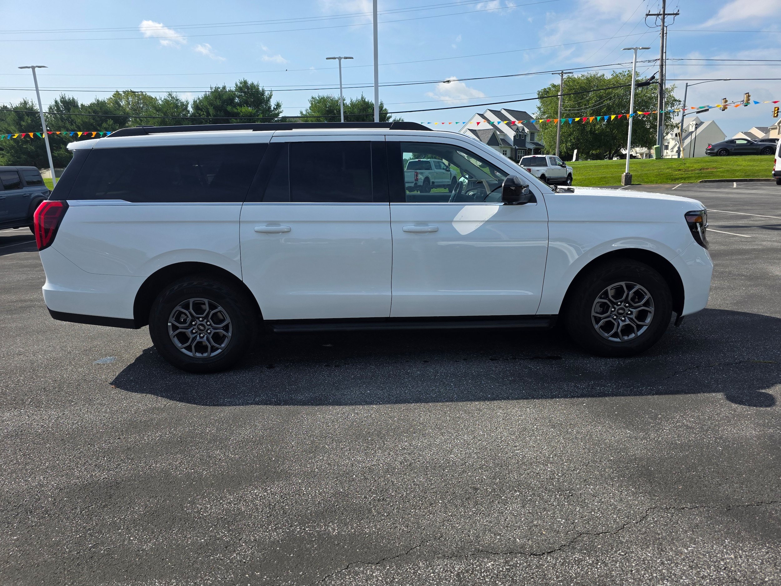 Certified 2025 Ford Expedition Max Active AWD/4WD image 6