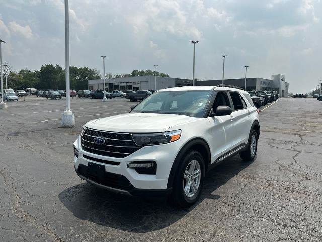 Certified 2023 Ford Explorer XLT w/ Equipment Group 202A AWD/4WD image 4
