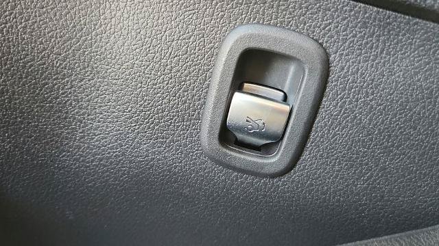 Used 2026 Mercedes-Benz C 300 Sedan image 26