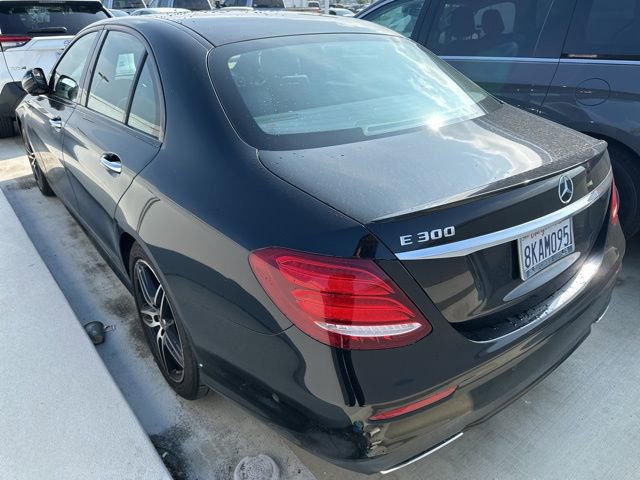 Used 2019 Mercedes-Benz E 300 image 2