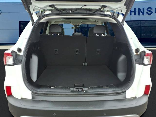 Certified 2022 Ford Escape Titanium w/ Titanium Elite Package AWD/4WD image 17