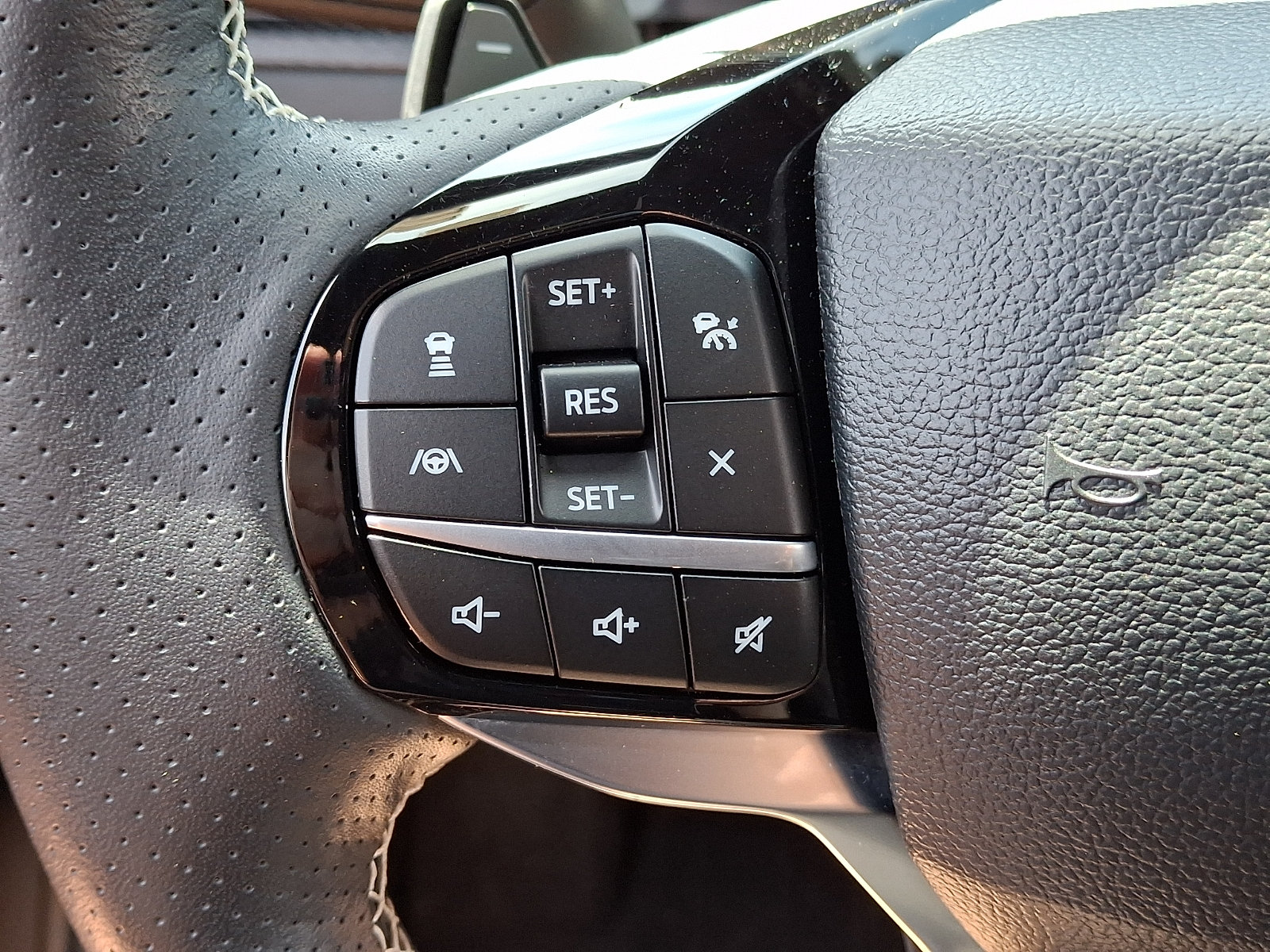 Certified 2023 Ford Explorer ST w/ Equipment Group 401A AWD/4WD image 29