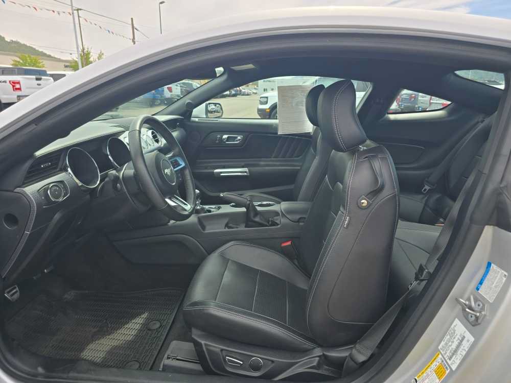 Certified 2017 Ford Mustang GT Premium w/ GT Performance Package RWD image 10