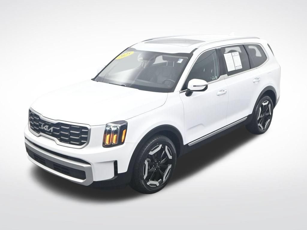Used 2025 Kia Telluride S FWD image 31