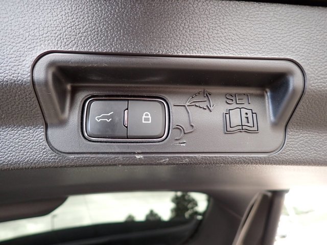 Certified 2023 Ford Explorer ST-Line w/ Class IV Trailer Tow Package image 9