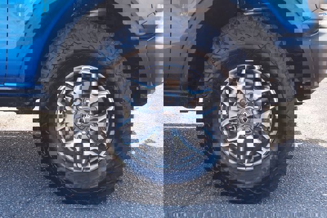 Certified 2025 Ford Bronco Badlands image 9