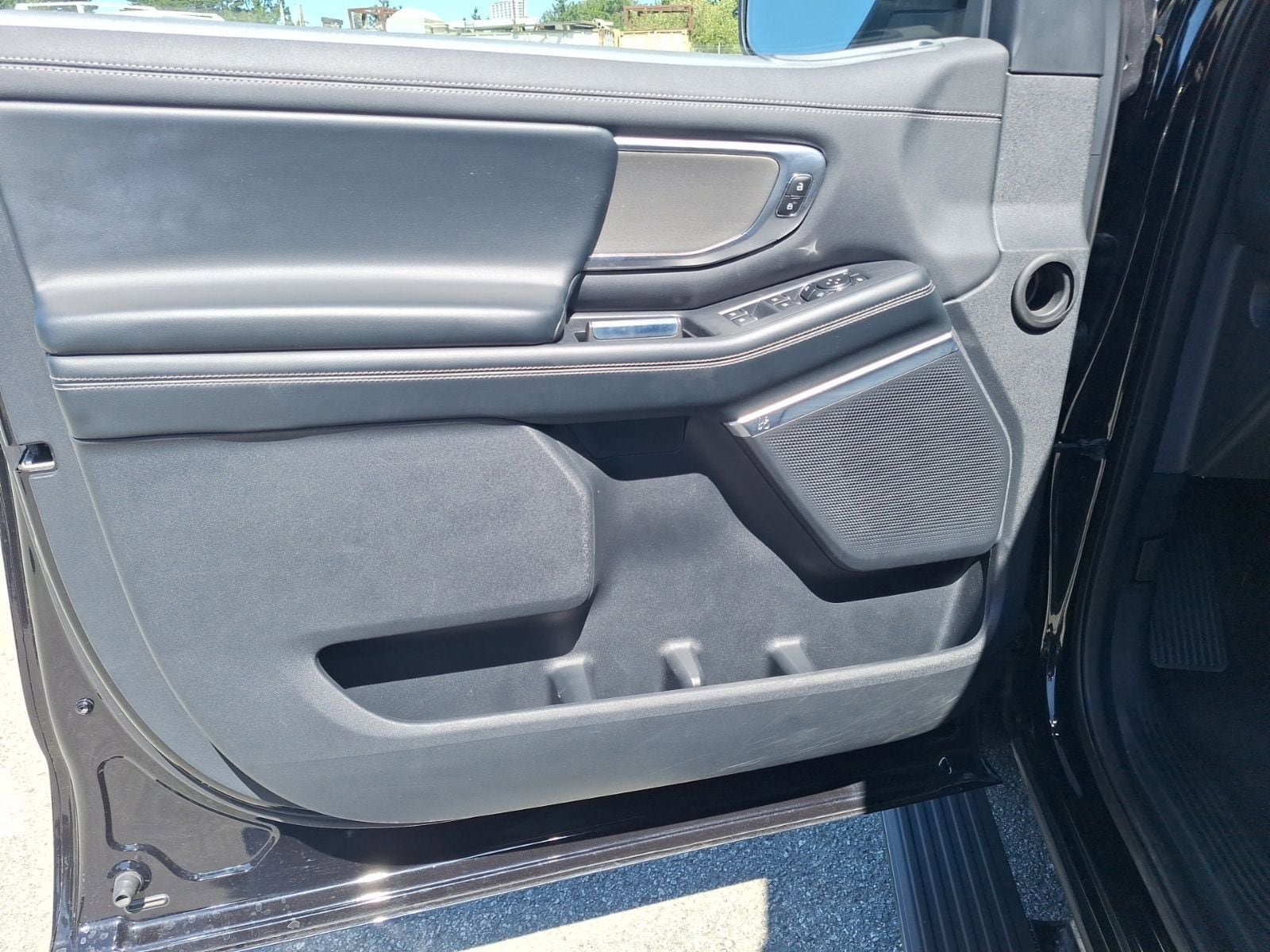 Certified 2025 Ford Expedition Max Platinum AWD/4WD image 11