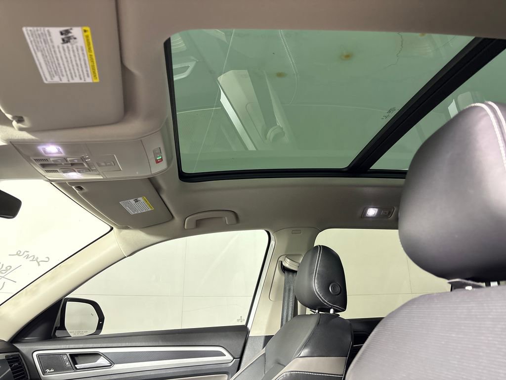 Used 2022 Volkswagen Atlas SEL Premium AWD/4WD image 33