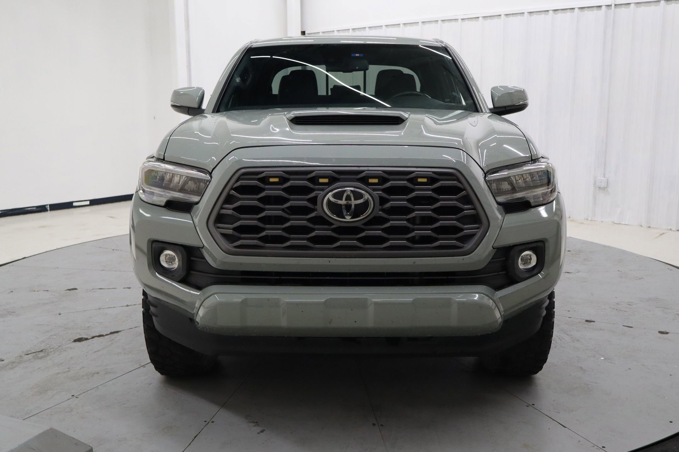 Used 2022 Toyota Tacoma TRD Sport image 7