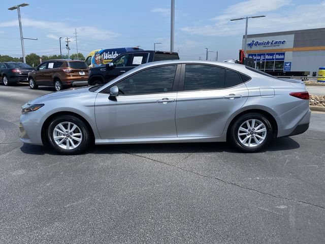 Used 2026 Toyota Camry LE w/ Convenience Package FWD image 4