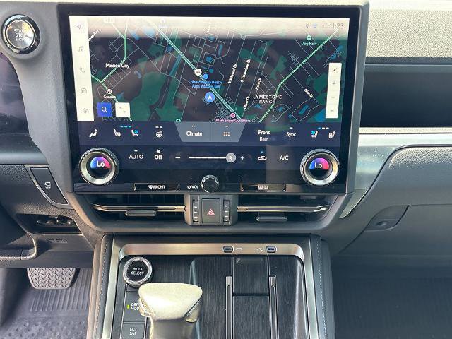 Used 2024 Lexus GX 550 w/ Accessory Package (Z1) AWD/4WD image 24