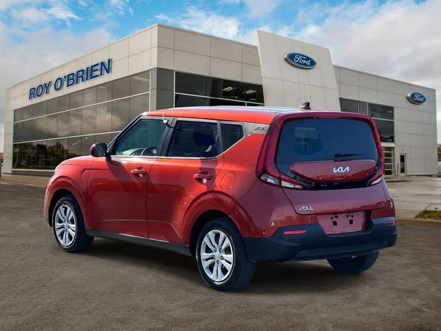 Used 2022 Kia Soul LX FWD image 3