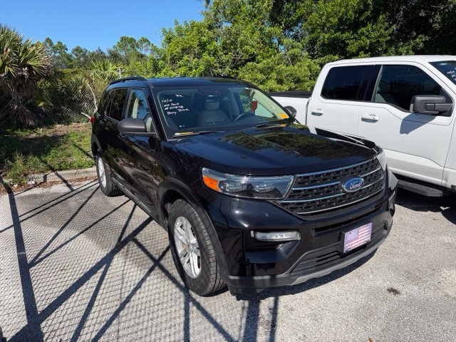 Certified 2022 Ford Explorer XLT w/ Equipment Group 202A AWD/4WD image 7