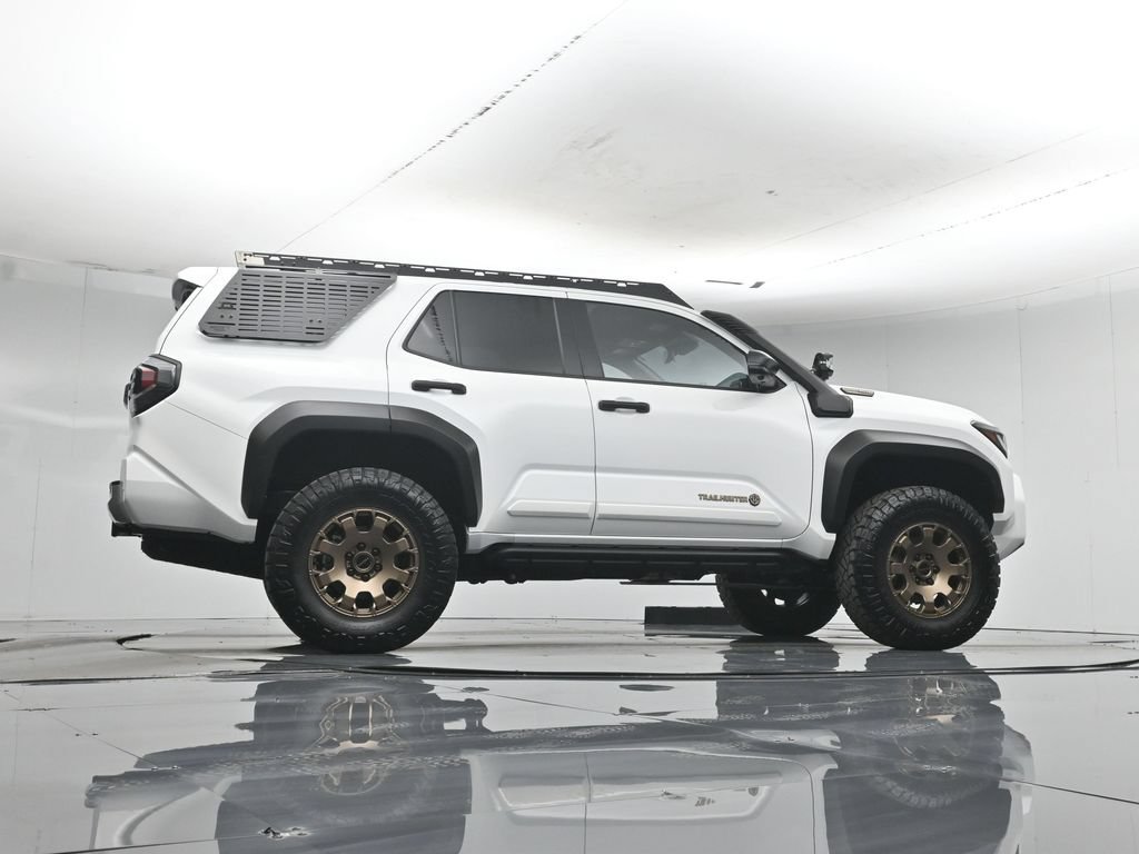 Used 2025 Toyota 4Runner Trailhunter AWD/4WD image 8