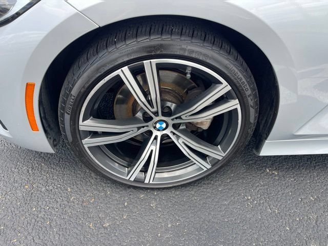 Used 2021 BMW 330i Sedan w/ Premium Package RWD image 3