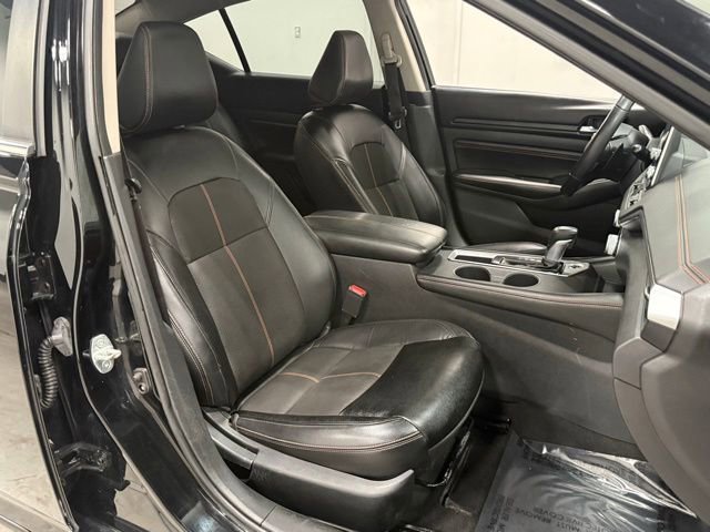 Used 2021 Nissan Altima 2.5 SR w/ SR Premium Package FWD image 35