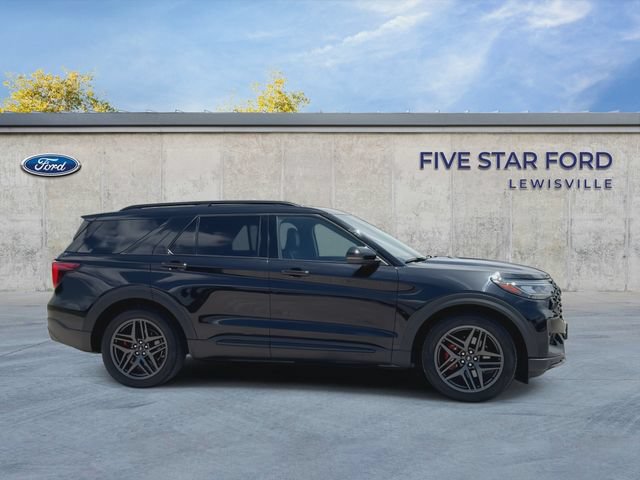 Certified 2025 Ford Explorer ST AWD/4WD image 9