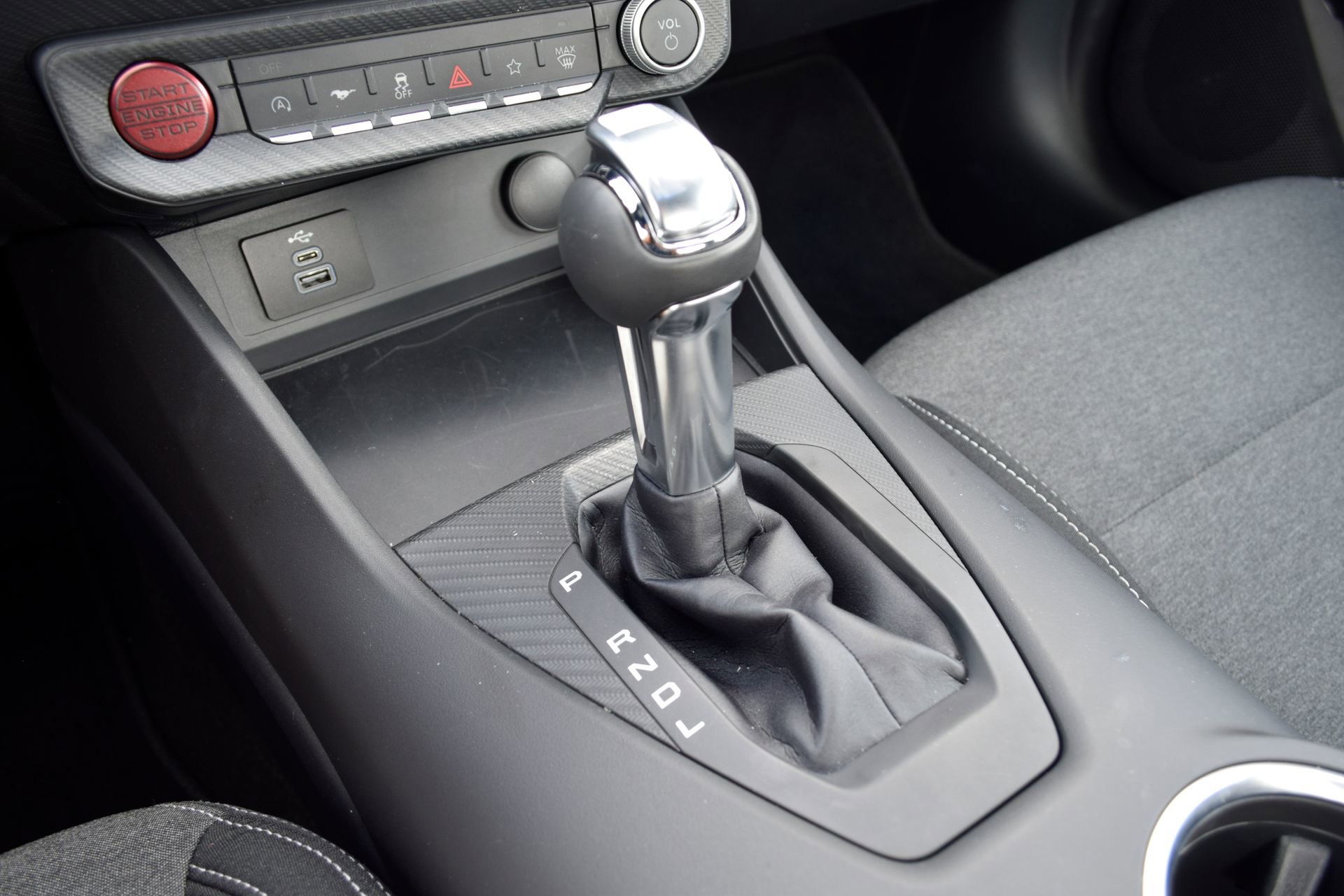 Certified 2025 Ford Mustang Coupe image 14