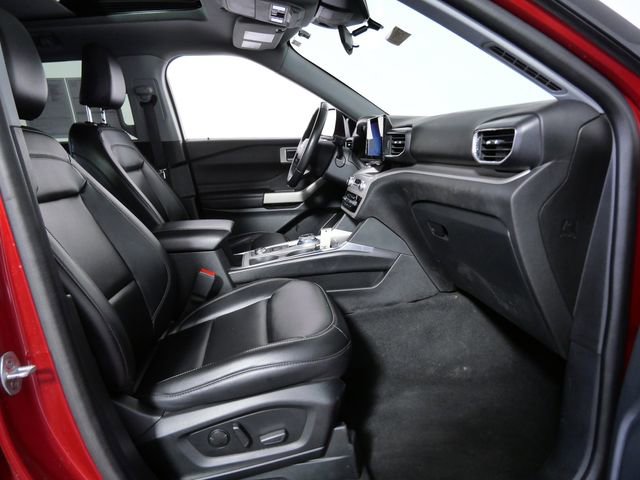 Certified 2023 Ford Explorer XLT w/ Equipment Group 202A AWD/4WD image 10