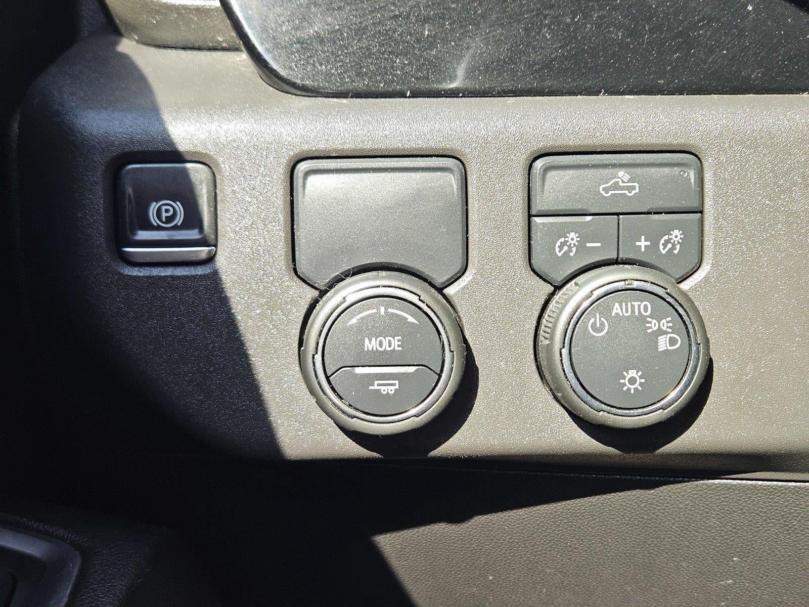 Used 2024 Chevrolet Silverado 1500 LT RWD image 11