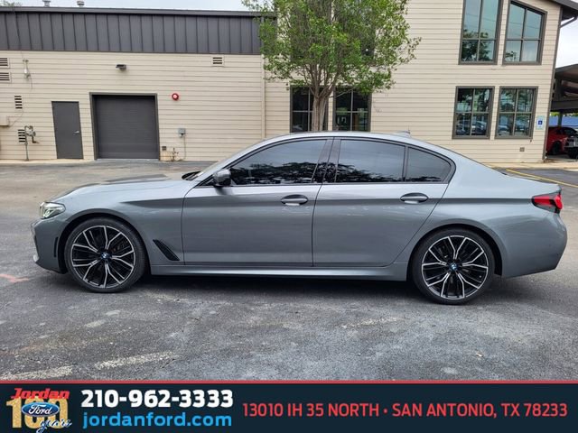 Used 2023 BMW 540i w/ M Sport Package RWD image 2