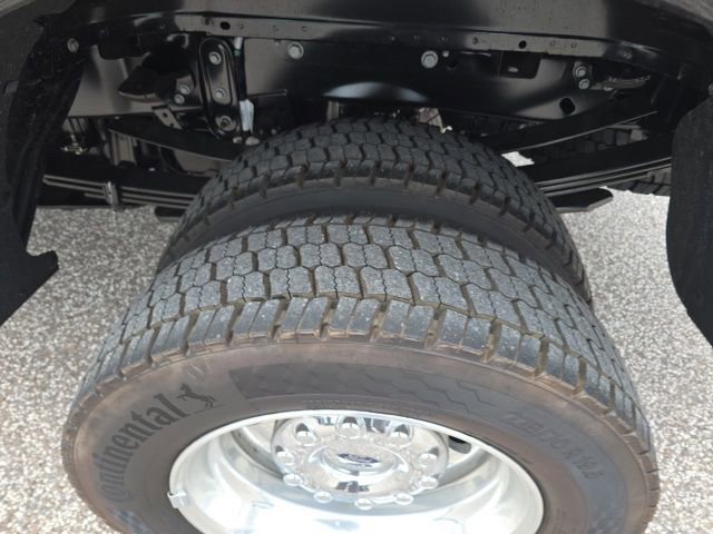 Certified 2026 Ford F450 Platinum w/ Platinum Plus Package image 9