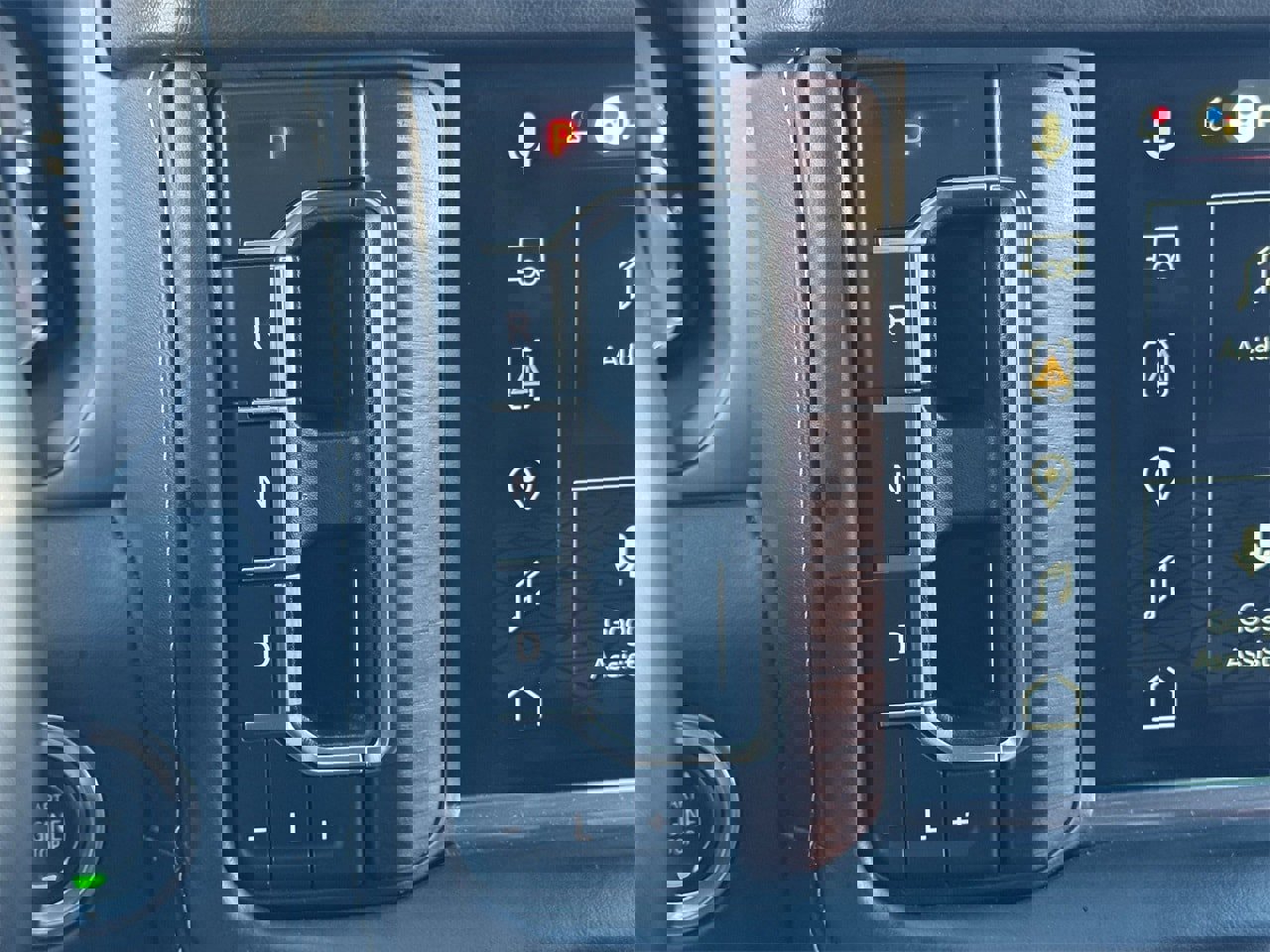 Used 2023 GMC Yukon Denali Ultimate image 22