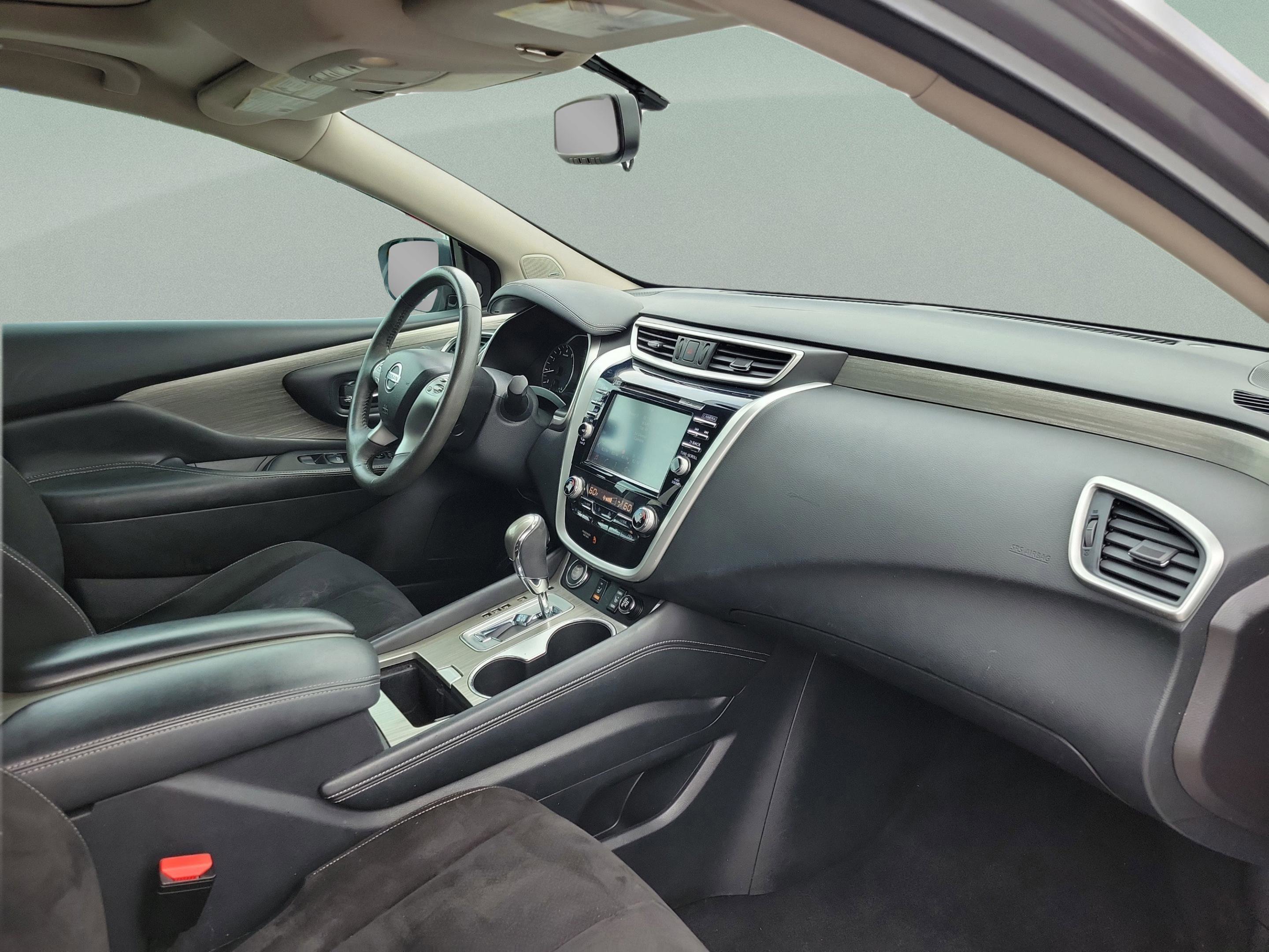 Used 2017 Nissan Murano SV w/ Premium Plus Package image 29