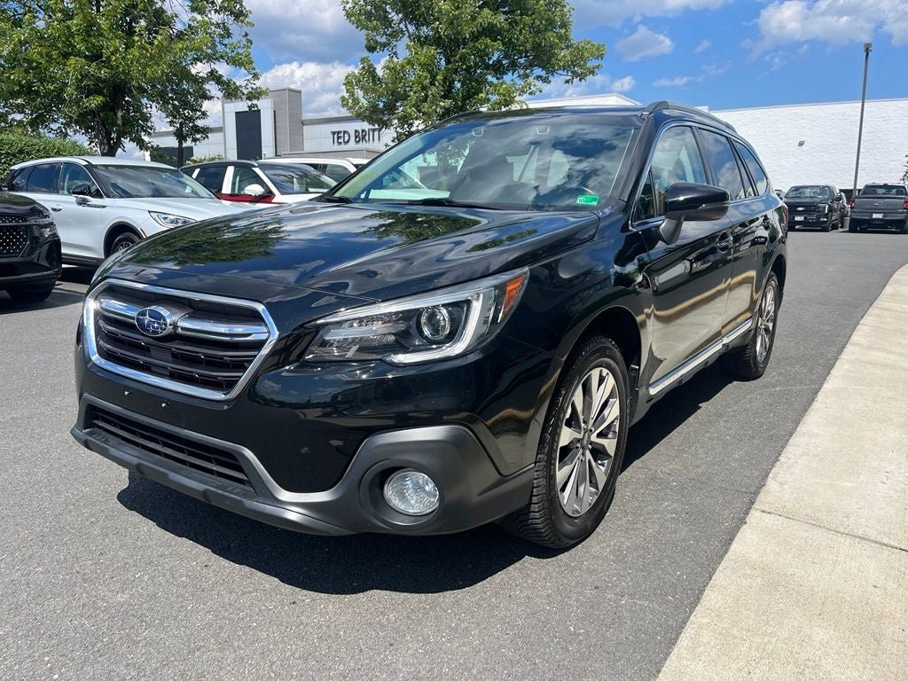 Used 2018 Subaru Outback 2.5i Touring AWD/4WD image 3