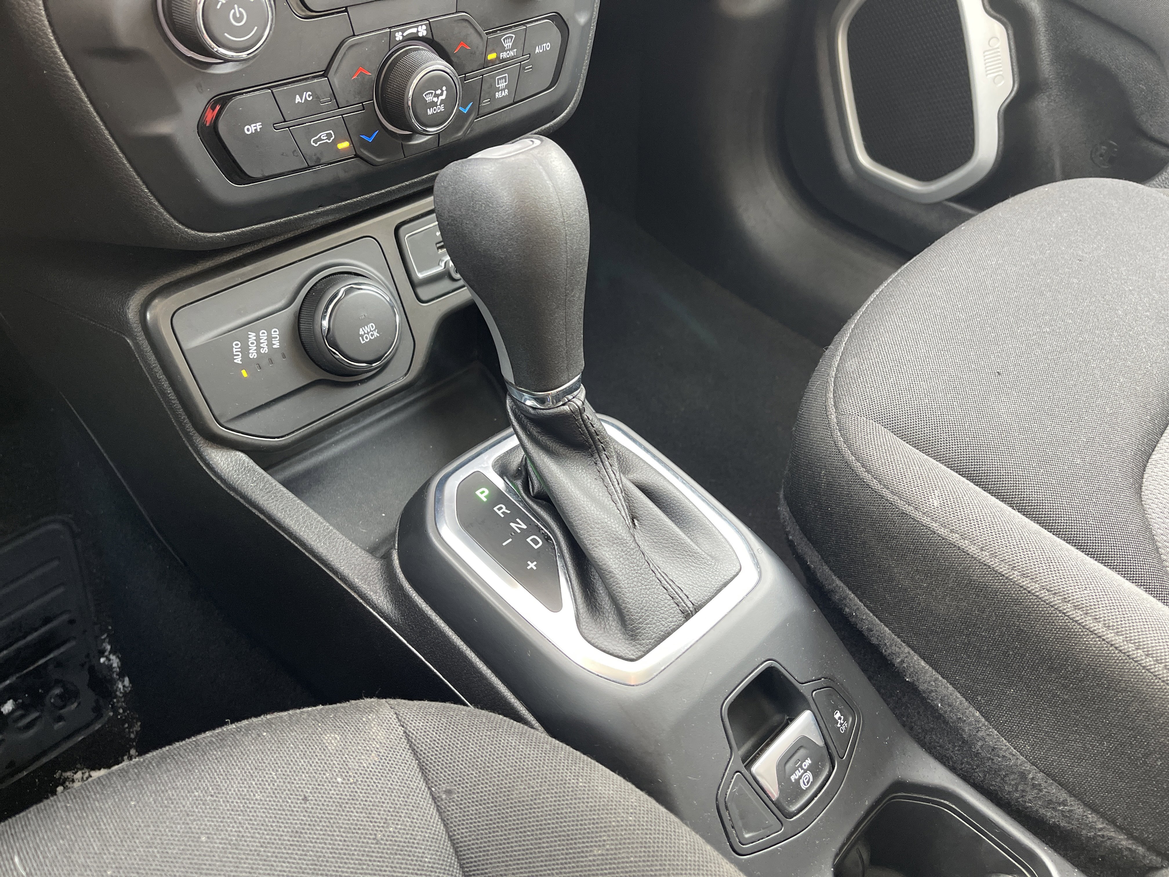 Used 2021 Jeep Renegade Sport w/ Sport Appearance Group image 21