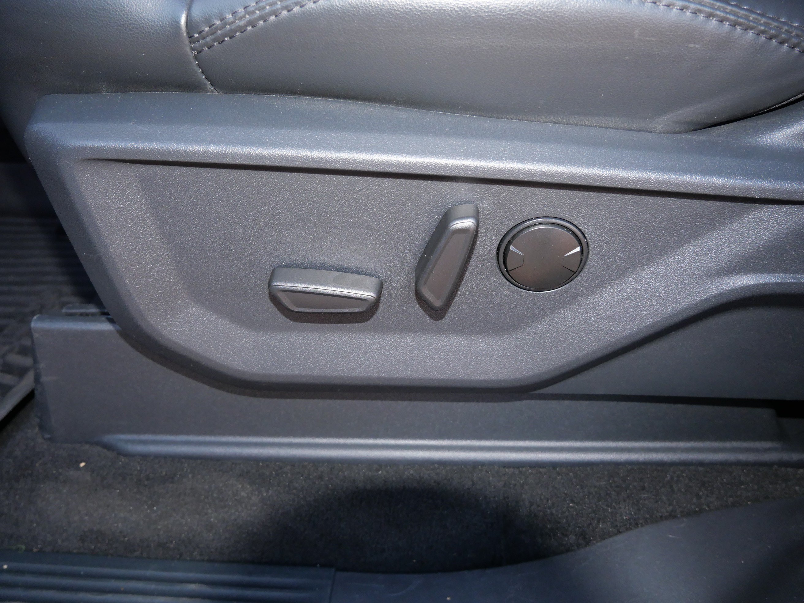 Certified 2025 Ford Expedition Tremor AWD/4WD image 19