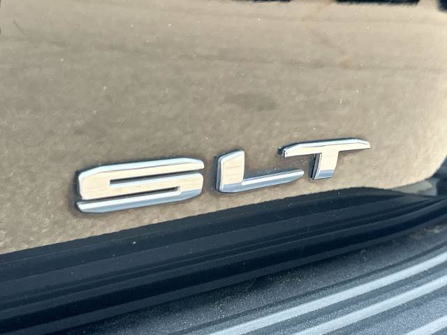 Used 2023 GMC Yukon SLT AWD/4WD image 13