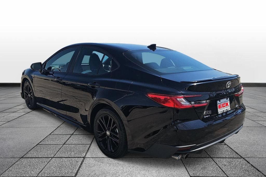 Used 2025 Toyota Camry SE FWD image 7