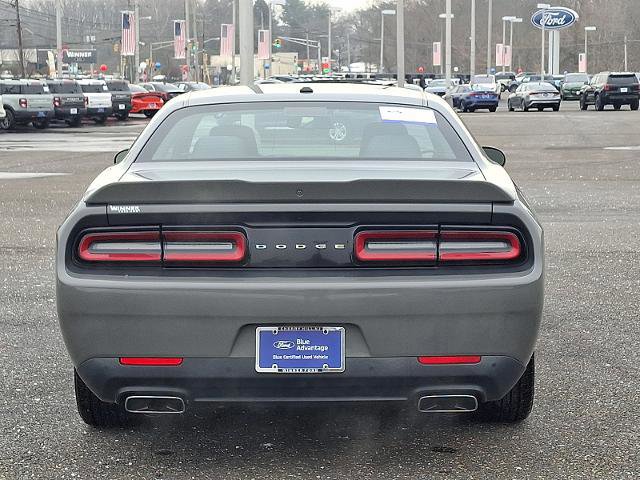 Used 2019 Dodge Challenger R/T image 3