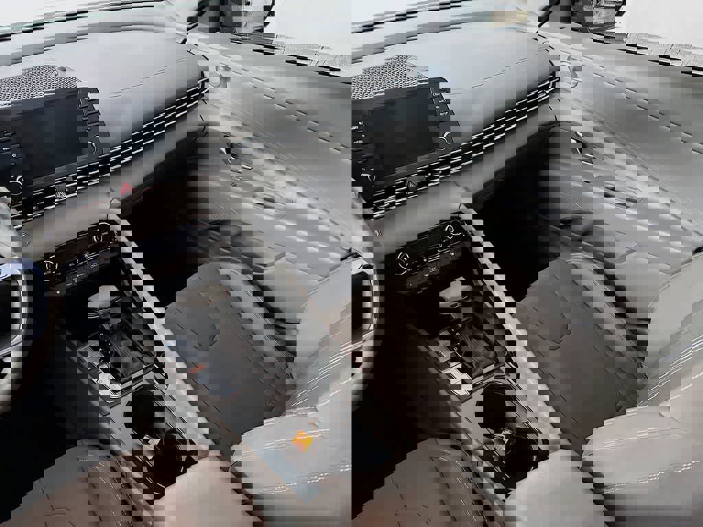 Used 2021 Hyundai Elantra Blue w/ Cargo Package image 10